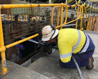 Conveyor Belt Cleaner Maintenance